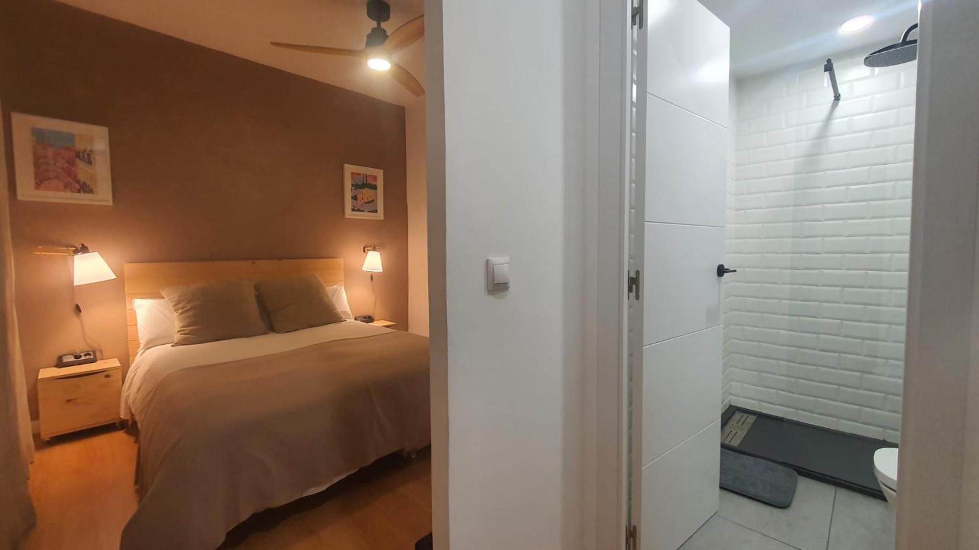 Rentadore Atocha Suites Мадрид Экстерьер фото